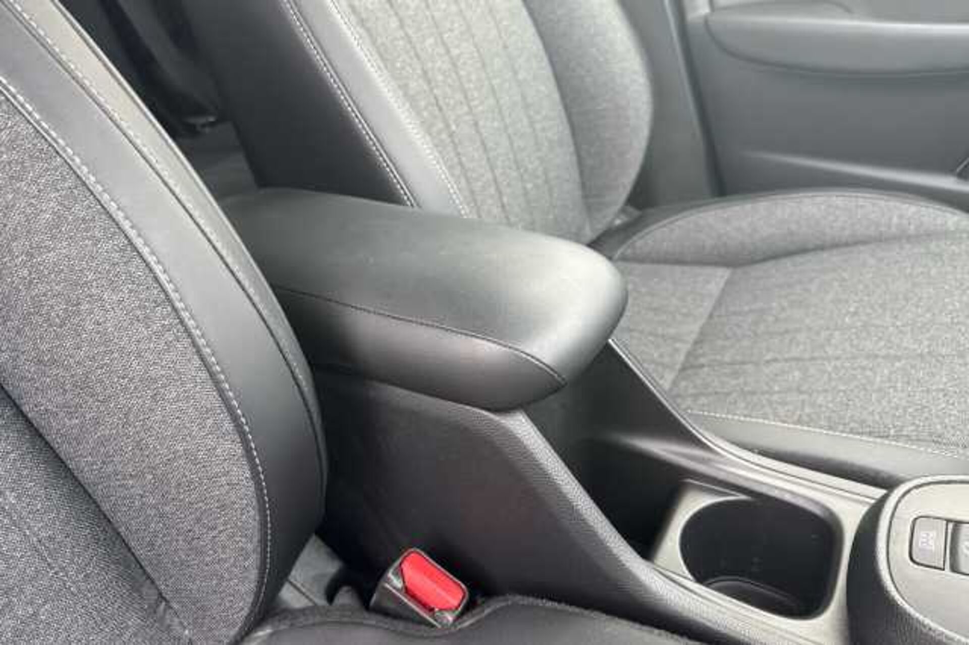 Honda Jazz Hybrid 1.5 i-MMD Hybrid Advance 5dr eCVT 