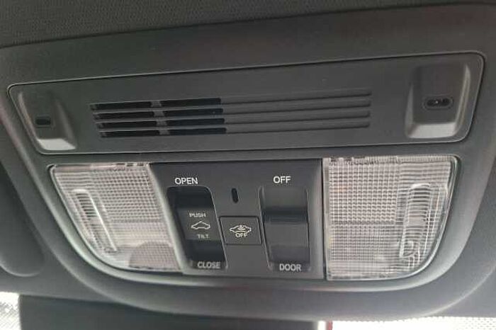 Honda Civic 1.5 VTEC Turbo Prestige 5dr 
