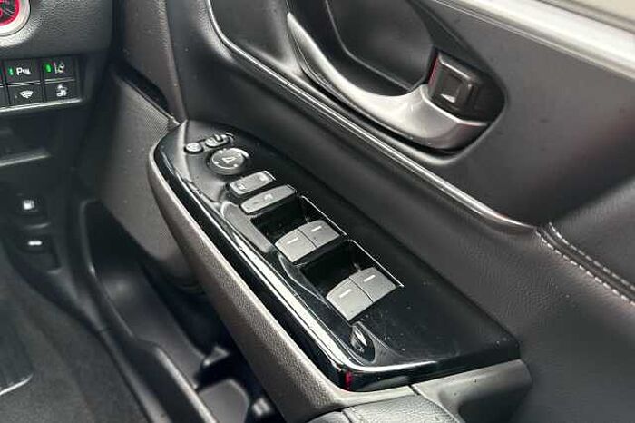 Honda CR-V Hybrid 2.0 i-MMD Hybrid SR 2WD 5dr eCVT 