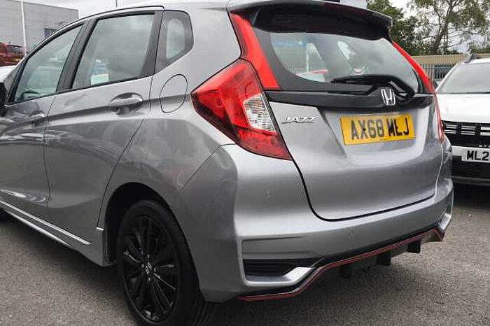 Honda Jazz 1.5 i-VTEC Sport 5dr CVT 